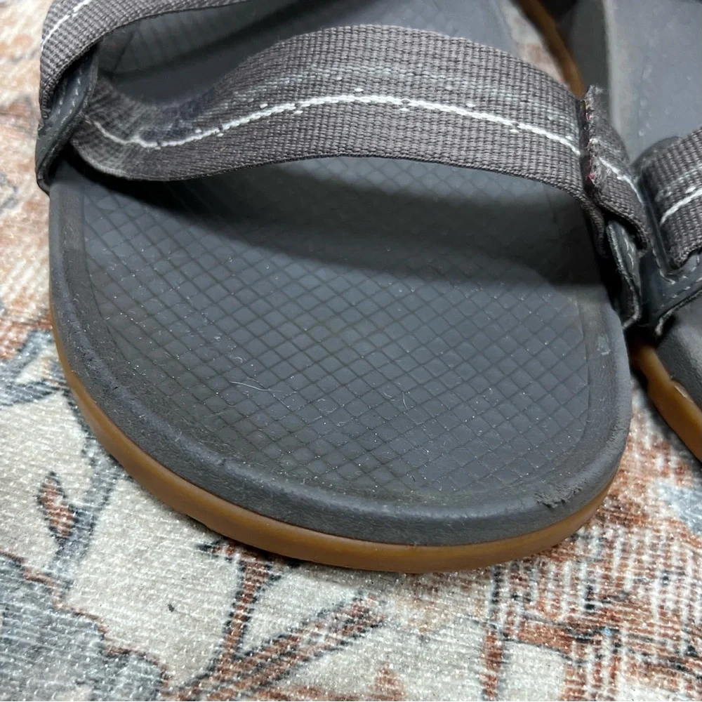 Chacos Sandals Mens Size 11  Lowdown Gray Adjustable Straps Hiking Camping Beach